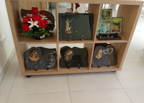 Plaques funéraires